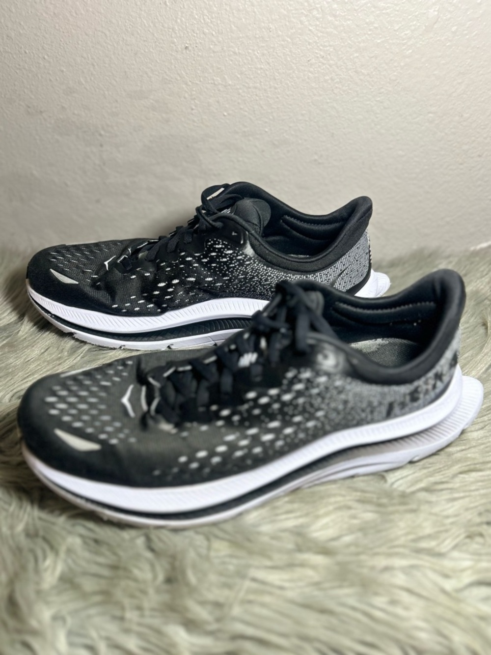 HOKA One One Kawana 'Black White Black Running Sneakers Size 10D - Picture 4 of 11